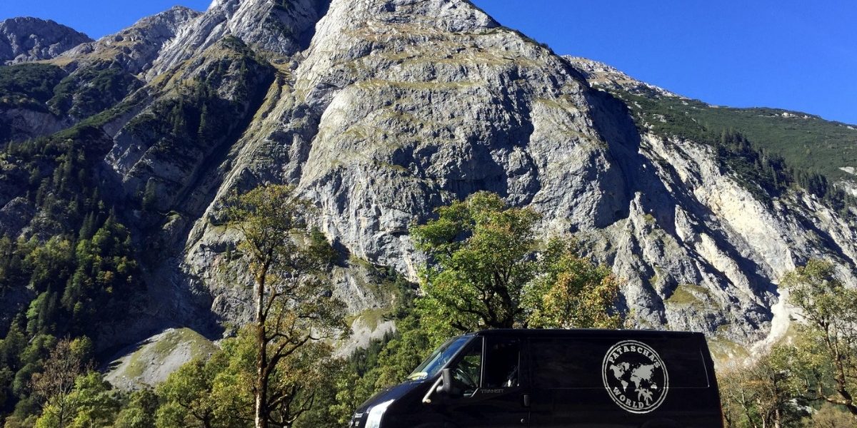 Patascha Hinterriss-Eng Österreich Deutschland Alpenstrasse Europa schönsten Strassen Europas Maut Mautstrasse Sackgasse Grisser Ahornboden Klein-Kanada Naturschutzgebiet wandern Karwendel Engalm Alpengasthaus Eng