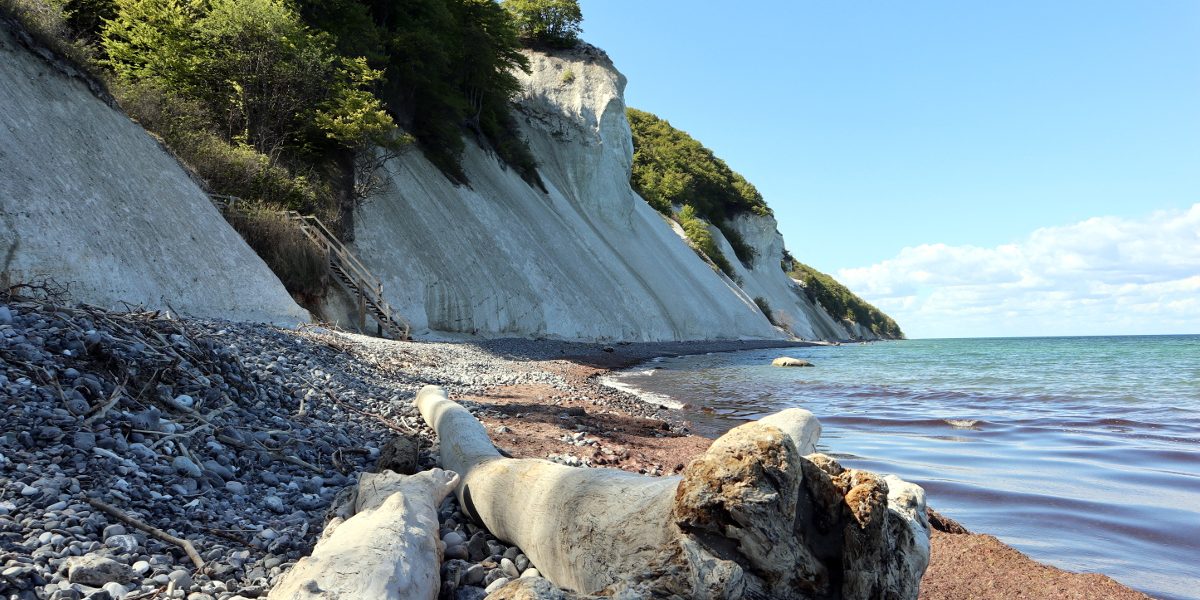 Patascha Reiseblogger Youtube Vanlifer Vanlife Dänemark Roadtrip Wohnmobil Camping Stellplatz Møns Klint Kreidefelsen UNESCO Dark Sky Sternenhimmel Milchstrasse Møn Nyord Ostsee Ostseeinsel Noorbohandelen Spirituosen Bauernlotsen Insel Sehenswürdigkeiten wandern Camømoen Geocenter Fossilien Natur