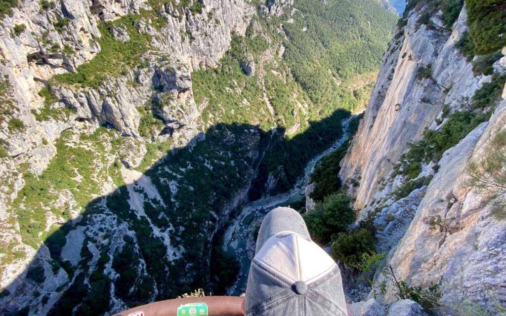 Spektakulärer Aussichtspunkt Belvédère an der Corniche Sublime (D71) am Südufer der Gorges du Verdon.