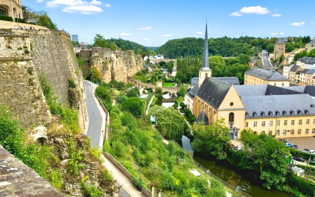 Luxemburg Stadt Sehenswürdigkeiten UNESCO Weltkulturerbe Corniche Aussicht