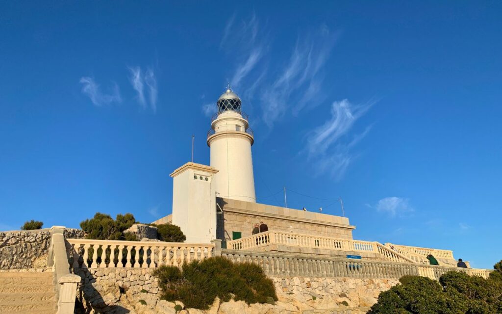Der nördlichste Leuchtturm Mallorcas am Cam Formentor