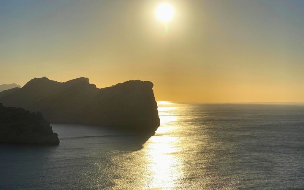 Unglaublich Aussicht mit Sonnenuntergang am Cap Formentor
