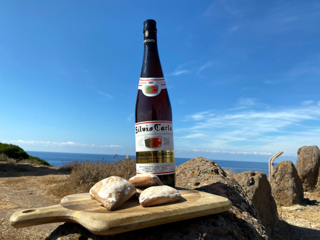 Essen auf Sardinien, ein Thema was bei uns wieder gross geschrieben wird. Hier ein paar Tipps von uns! Wie Wo Was alles was du wissen musst!