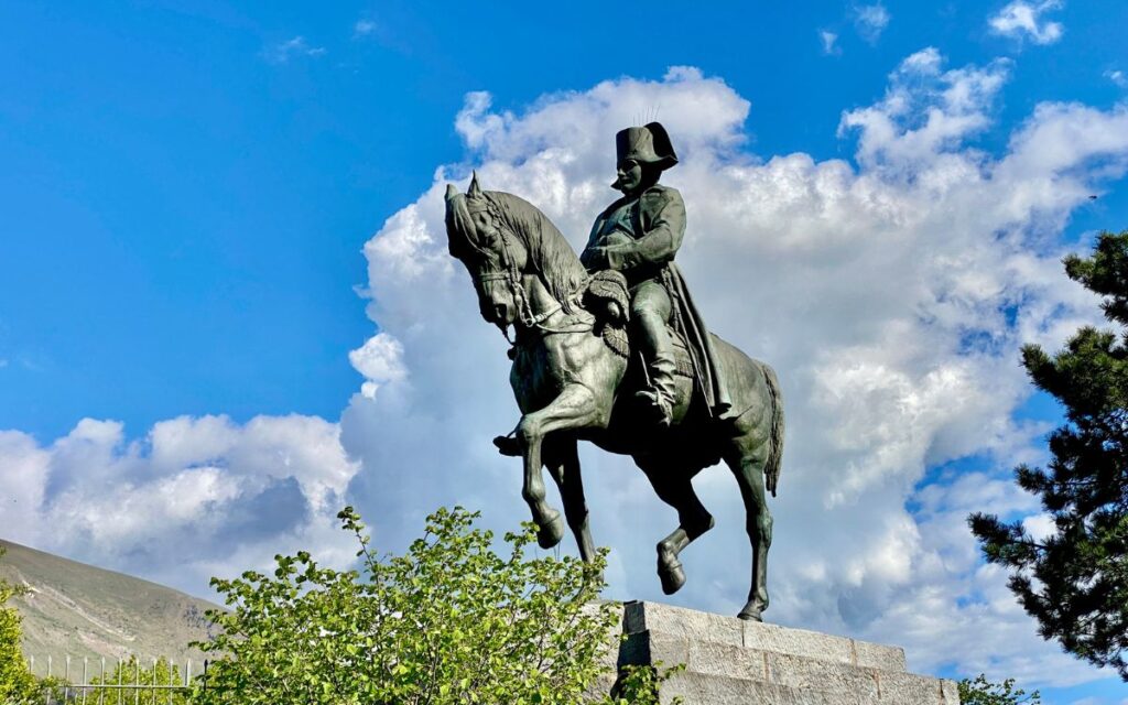 Routrip Route Napolen Statue -Geschichte Frankreich