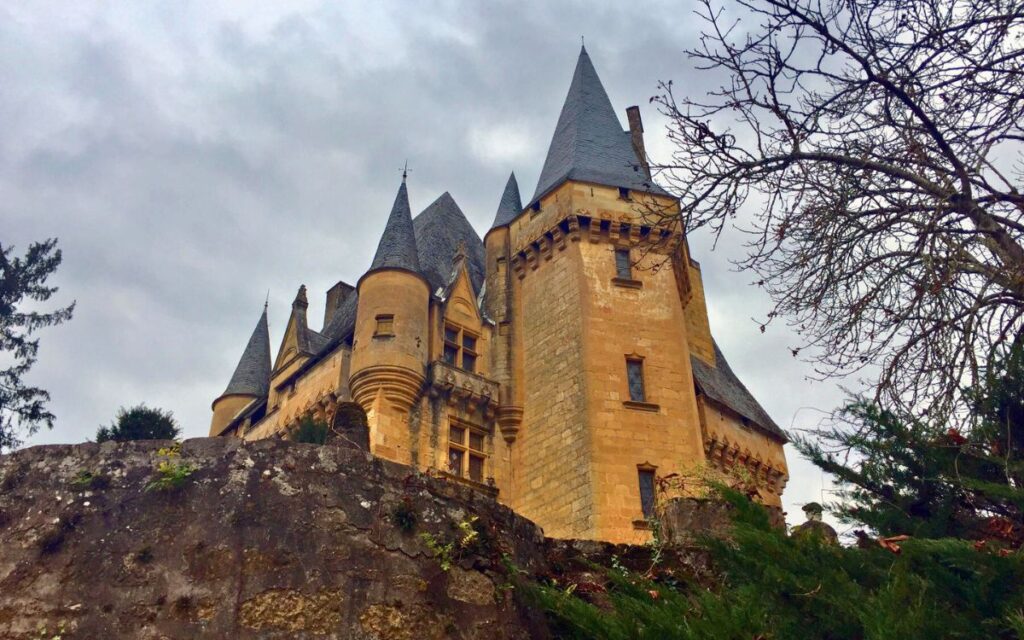 Saint-Léon-sur-Vézère Schloss Burg